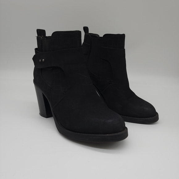 Aus 9 Therapy Black Faux Suede Snake Emboss Heeled Boot - Picture 7 of 16